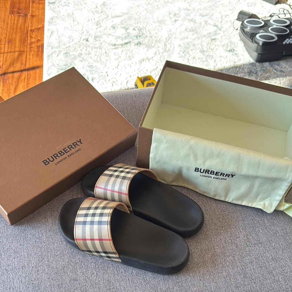 Burberry Plaid Slides with Box